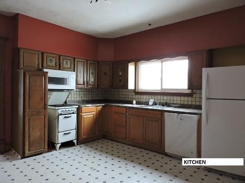 300 E South St, Dwight, IL 60420 photo 7