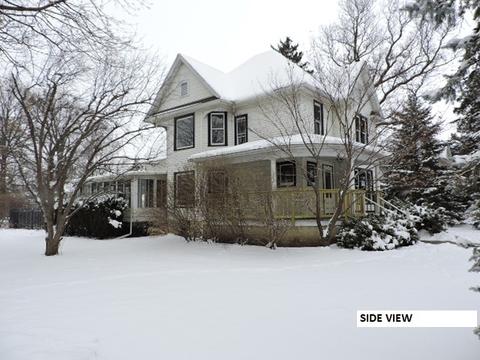 300 E South St, Dwight, IL 60420 photo 2