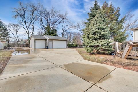 3903 Bluebird Ln, Rolling Meadows, IL 60008 photo 17