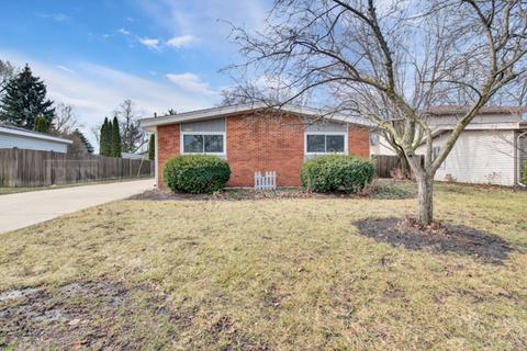 3903 Bluebird Ln, Rolling Meadows, IL 60008 photo 1