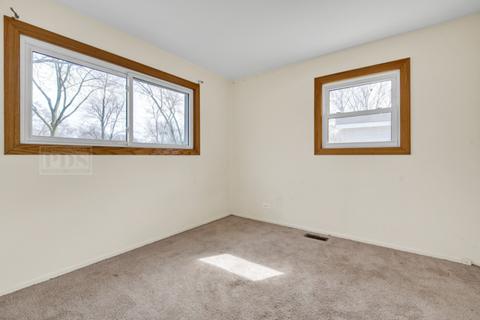 3903 Bluebird Ln, Rolling Meadows, IL 60008 photo 12