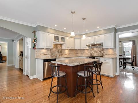 157 Chaucer Ct, Willowbrook, IL 60527 photo 6