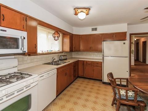 3 E Stonegate Dr, Prospect Heights, IL 60070 photo 6