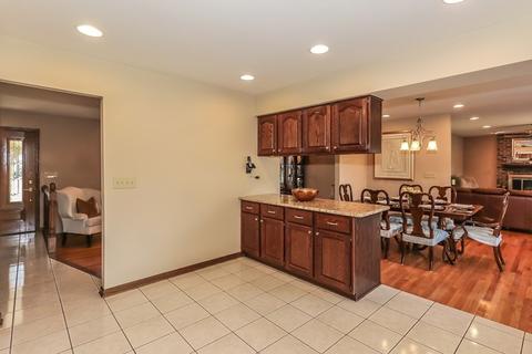 548 Hawthorne Ave, Bartlett, IL 60103 photo 14