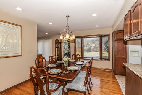 548 Hawthorne Ave, Bartlett, IL 60103 photo 12