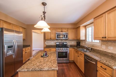 1530 Derby Ln, Bartlett, IL 60103 photo 5
