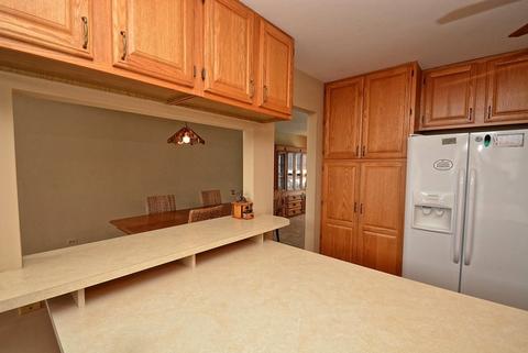 285 Frederick Ct, Hoffman Estates, IL 60169 photo 10