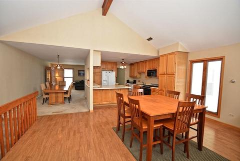 285 Frederick Ct, Hoffman Estates, IL 60169 photo 5