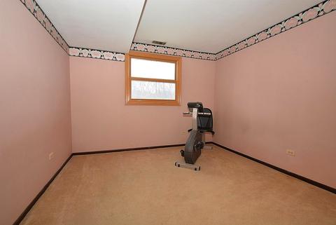 285 Frederick Ct, Hoffman Estates, IL 60169 photo 24