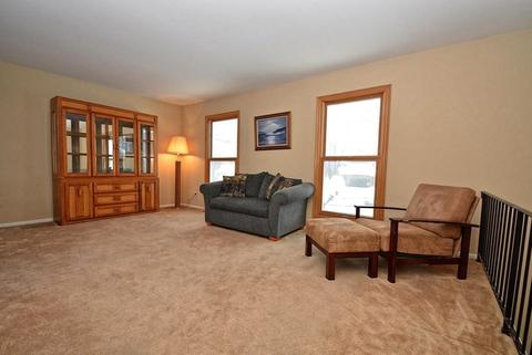 285 Frederick Ct, Hoffman Estates, IL 60169 photo 12