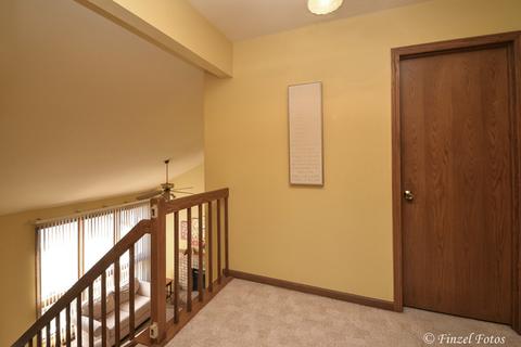 610 N Airlite St, Elgin, IL 60123 photo 11