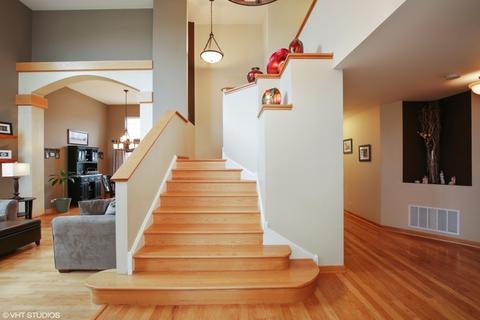 1362 Branden Ln, Bartlett, IL 60103 photo 2