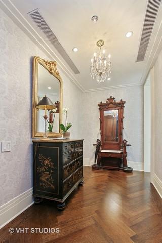 159 E Walton Pl #13D, Chicago, IL 60611 photo 2