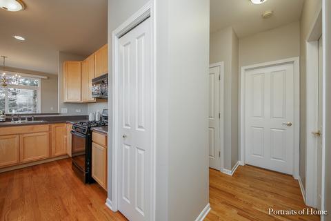 1740 Pershing Ave, Wheaton, IL 60189 photo 9