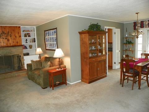 2001 Paddock Ct, Wheaton, IL 60187 photo 3