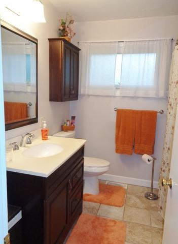 2001 Paddock Ct, Wheaton, IL 60187 photo 14
