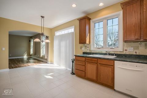 2410 Brookridge Dr, Plainfield, IL 60586 photo 9