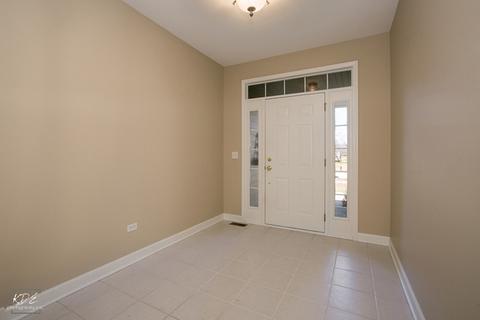 2410 Brookridge Dr, Plainfield, IL 60586 photo 2