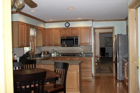 809 Gary Ave, Aurora, IL 60506 photo 8