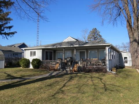 4014 N Riverview Dr, Johnsburg, IL 60051 photo 1