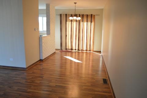 440 Ashland St, Hoffman Estates, IL 60169 photo 3