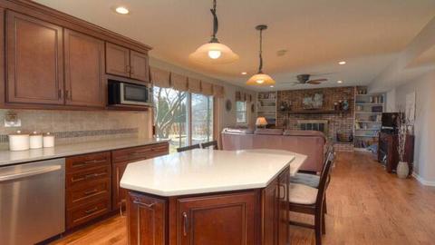 1235 Freeman Rd, Hoffman Estates, IL 60192 photo 6