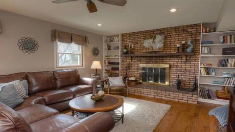 1235 Freeman Rd, Hoffman Estates, IL 60192 photo 8