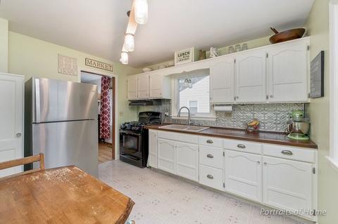 114 N Chase Ave, Bartlett, IL 60103 photo 4