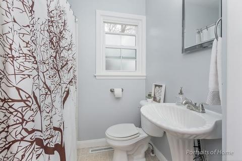 114 N Chase Ave, Bartlett, IL 60103 photo 8