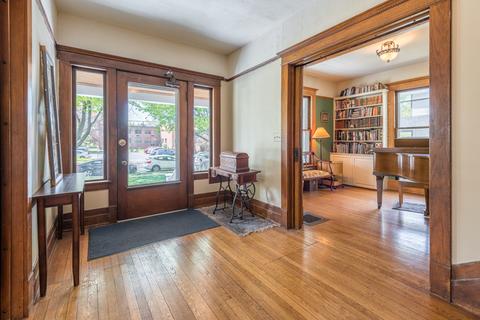 227 E Lincoln Ave, Wheaton, IL 60187 photo 4