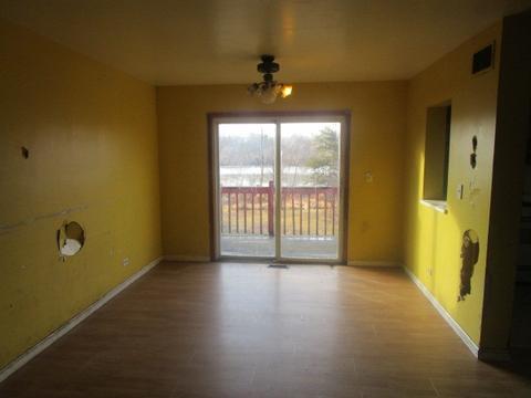 622 Wellington Ave, Elgin, IL 60120 photo 2