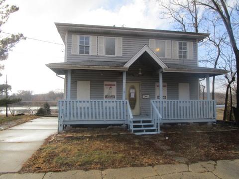 622 Wellington Ave, Elgin, IL 60120 photo 1