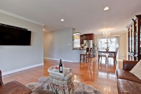 1200 Valley Stream Dr, Wheeling, IL 60090 photo 3