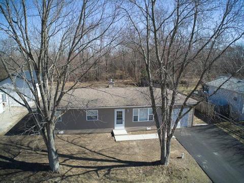 2710 Sterling Dr, Mchenry, IL 60050 photo 2