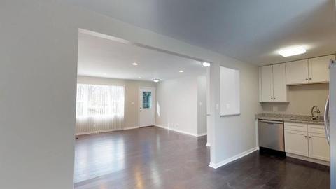 2710 Sterling Dr, Mchenry, IL 60050 photo 5