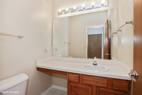 1401 Grayshire Ct, Elgin, IL 60120 photo 15