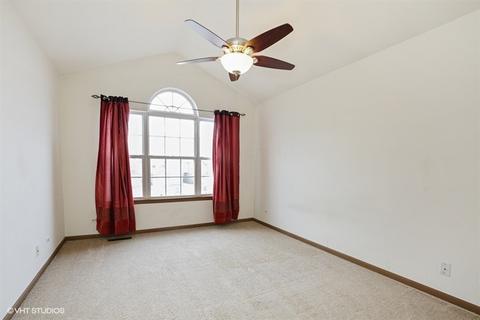 1401 Grayshire Ct, Elgin, IL 60120 photo 10