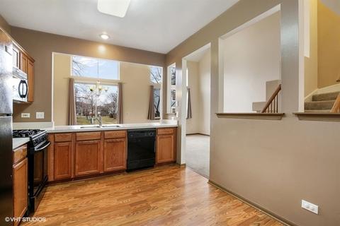 1401 Grayshire Ct, Elgin, IL 60120 photo 6