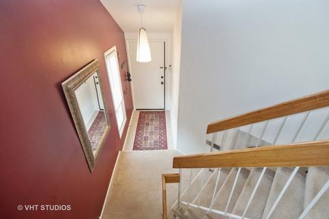 370 Juniper Tree Ct, Hoffman Estates, IL 60169 photo 3