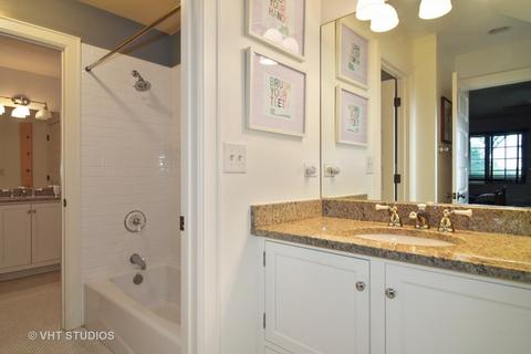519 W Harrison Ave, Wheaton, IL 60187 photo 18