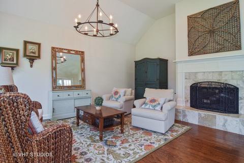 519 W Harrison Ave, Wheaton, IL 60187 photo 29