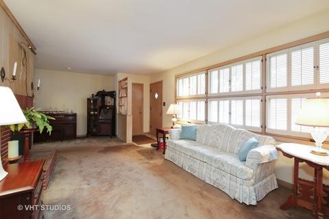 38 Jayne St, Algonquin, IL 60102 photo 2