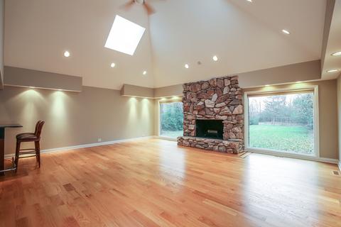 2115 Stirling Rd, Bannockburn, IL 60015 photo 20