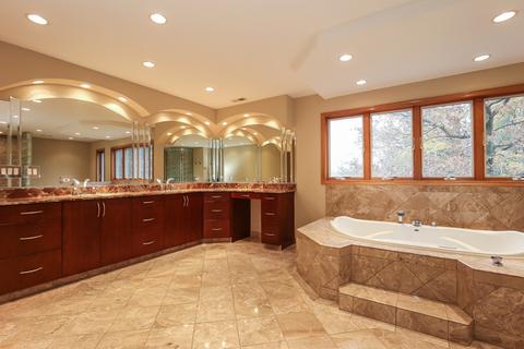2115 Stirling Rd, Bannockburn, IL 60015 photo 30