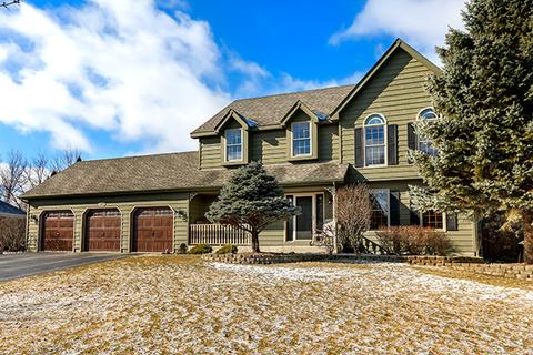 642 Greens View Dr, Algonquin, IL 60102 photo 1