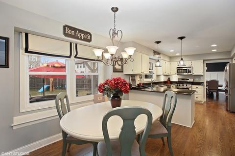 3890 Moulin Ln, Hoffman Estates, IL 60192 photo 4
