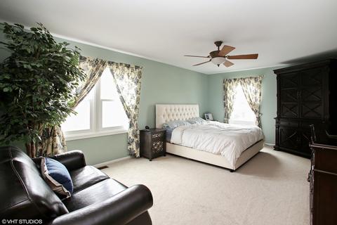 3890 Moulin Ln, Hoffman Estates, IL 60192 photo 10