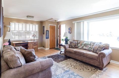 57 N Meyer Ct, Des Plaines, IL 60016 photo 3
