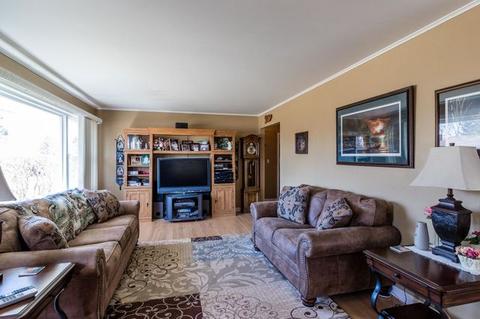 57 N Meyer Ct, Des Plaines, IL 60016 photo 4