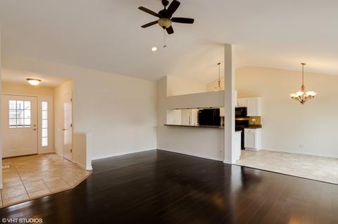 1104 Sawmill Ln, Algonquin, IL 60102 photo 5